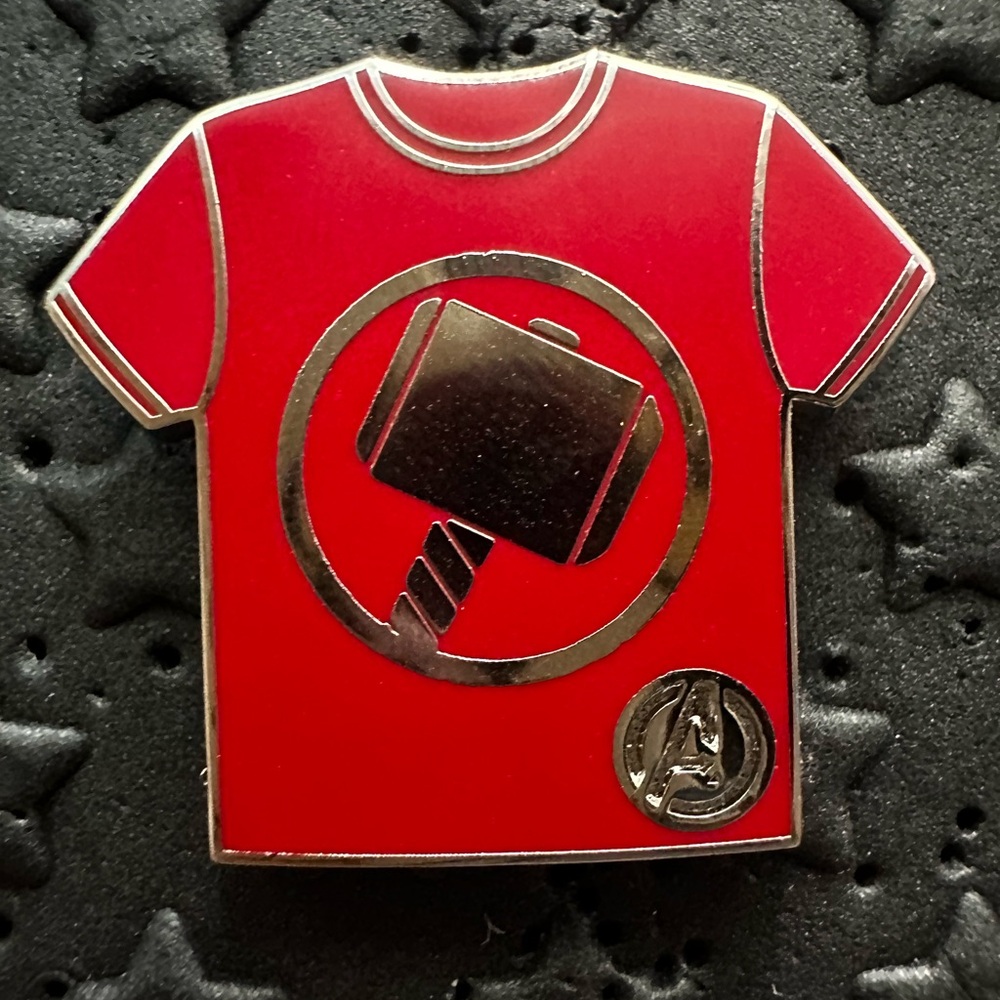 DLR Hidden Disney 2024 Superheroes T-shirts Marvel Thor Disney Pin